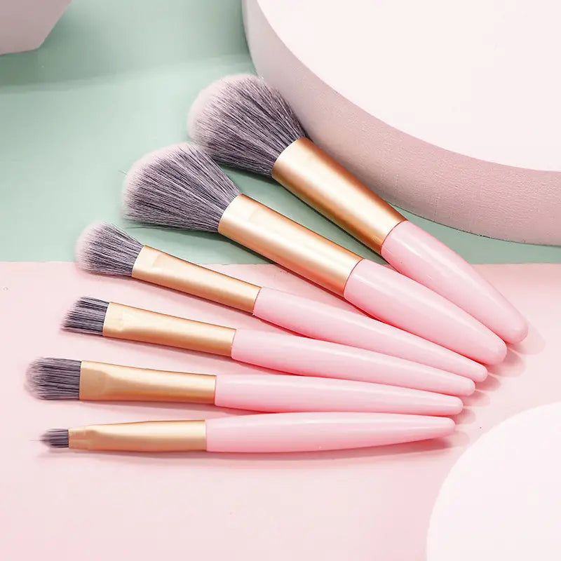 10 IN 1 MUST HAVE MAKEUP COMBO O.TWO.O