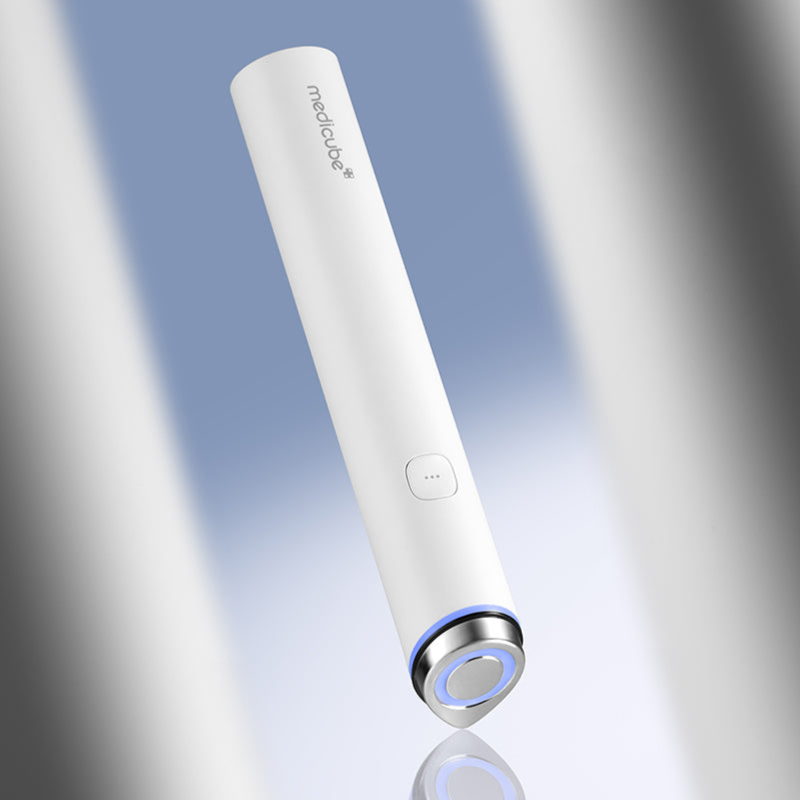 Medicube Age-R Booster Pro Mini White – Portable LED Skincare Device, Anti-Aging, Skin Brightening, Pore Tightening, EMS Facial Toner Medicube